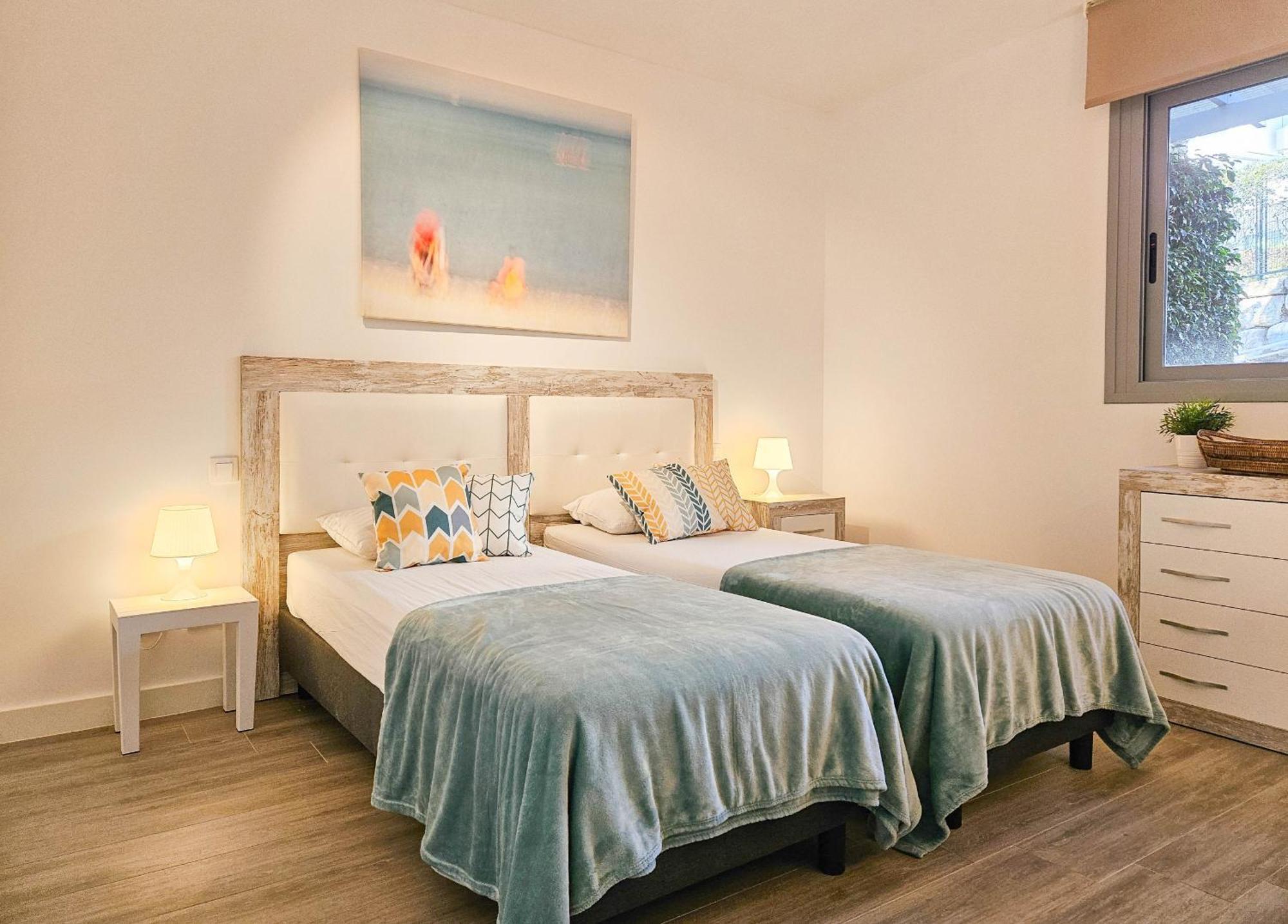Luxury Ground Floor Apt - 300 M To Cabopino Golf Marbella Exterior foto