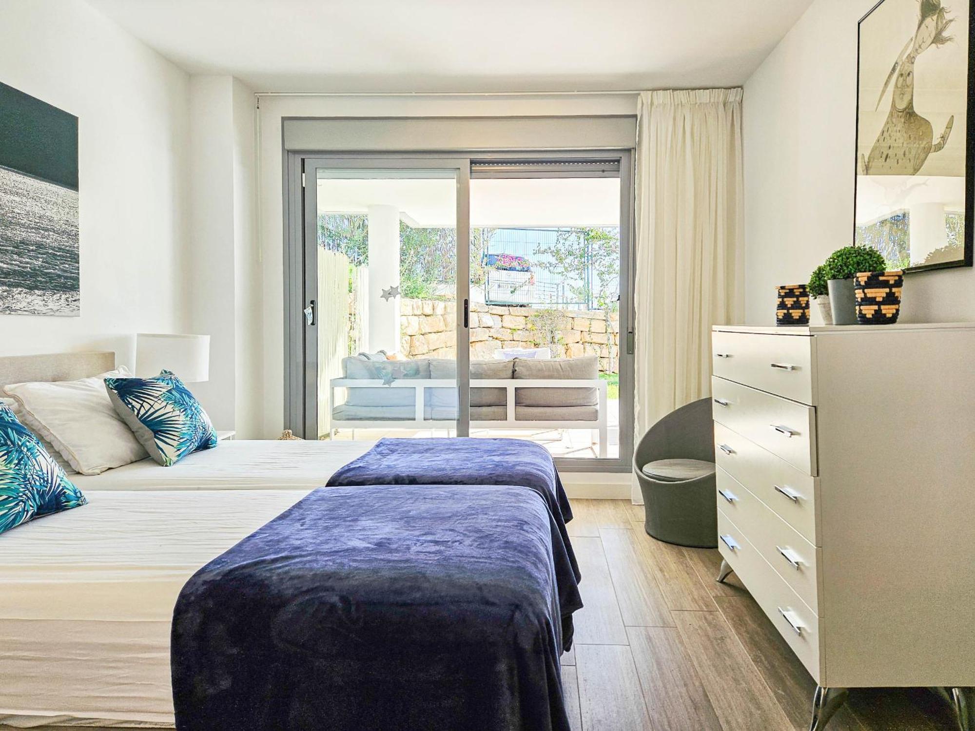 Luxury Ground Floor Apt - 300 M To Cabopino Golf Marbella Exterior foto