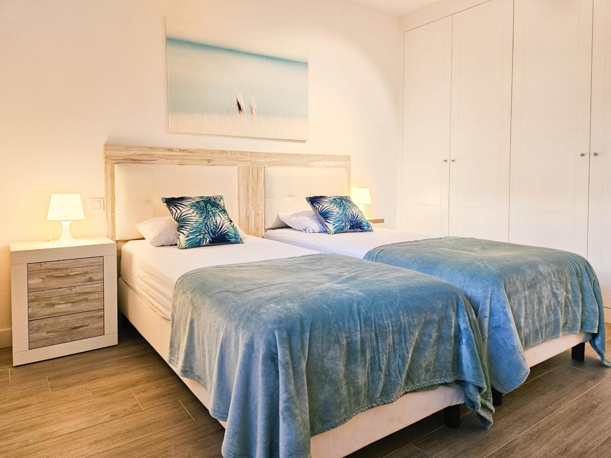 Luxury Ground Floor Apt - 300 M To Cabopino Golf Marbella Exterior foto